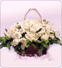 Envio y venta de flores ,rosas, plantas,arreglos florales ,regalos y desayunos a domicilio con delivery gratis en la Ciudad Autonoma de Buenos Aires y con costo de env�o en localidades del Gran Buenos Aires asi como delivery de flores y plantas a trav�s de florerias asociadas en todas las provincias de la Argentina, Buenos Aires, la Pampa, Tucuman, La Rioja, R�o Negro, Entre Rios, Corrientes, Misiones, Neuquen, Chubut, Tierra del Fuego, Santa Cruz, San Luis, Mendoza, Cordoba, Jujuy, Formosa, Santiago del Estero, Salta, Chaco, Catamarca ,San Juan, y ademas realizamos el delivery de flores ,coronas,palmas , plantas y regalos a todas las ciudades de Argentina, Mar del Plata, C�rdoba, Buenos Aires, con cargo en Santa Rosa, La Plata, Bella Vista, Neuquen, Pilar, Paran�, Posadas, Resistencia, Cipolleti y mas de 300 ciudades y localidades en todo el territorio de nuestro pa�s, asi como tambien tenemos la posibilidad de enviar flores a casi todo el mundo en cuestion de horas